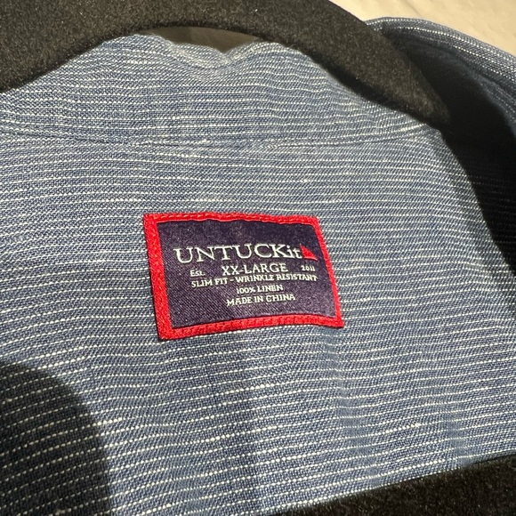 Untuck It button up top - Picture 3 of 3